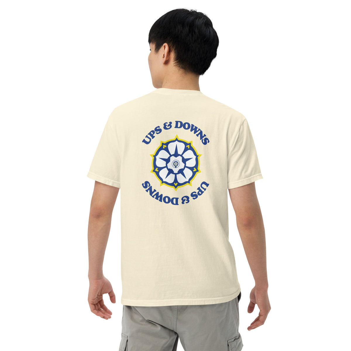 Heavyweight T-shirt in light ivory with large circular back logo